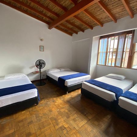 Yolo Hostel Меделин Екстериор снимка
